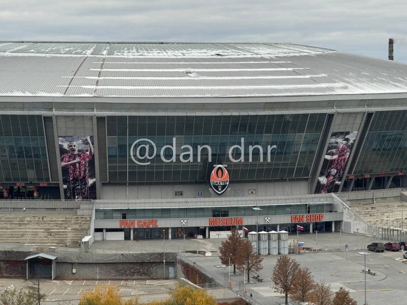 Занедбані спортивні діаманти Донбасу: у що перетворилися легендарні стадіони за роки окупації, - ФОТО