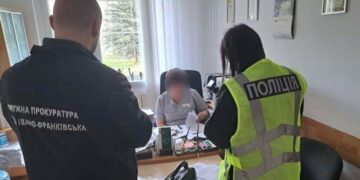 “Пологи на папері”: на Прикарпатті викрили схему на 1,5 млн грн