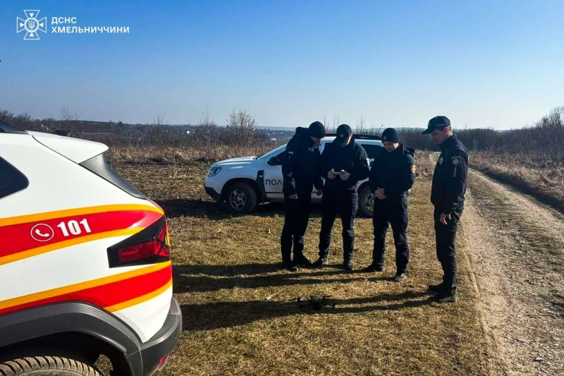 Хмельниччина у вогні: палії нищать екосистеми, а рятувальники полюють на них з дронів