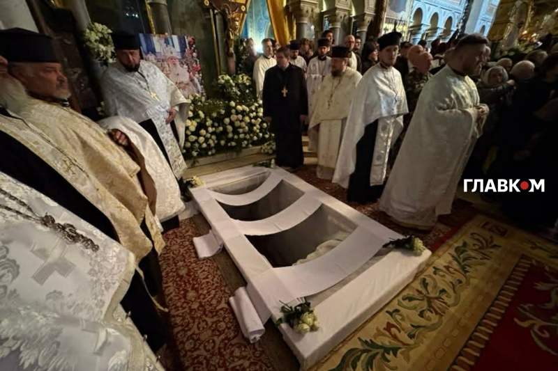 Україна попрощалася з Патріархом Філаретом. Церемонія поховання