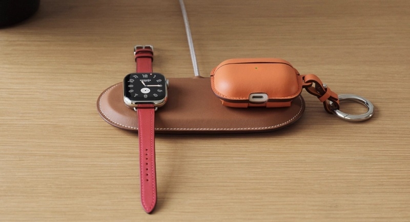 MagSafe для заможних: Hermès випустила преміальну сумочку Grand Paddock для зарядних гаджетів Apple