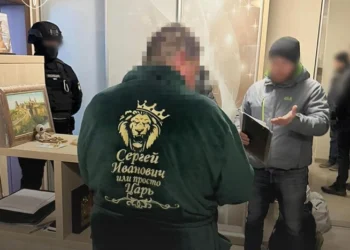 Привласнення квартири померлої киянки: підозру отримали ексголова суду та група адвокатів