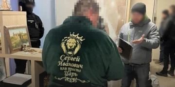 Привласнення квартири померлої киянки: підозру отримали ексголова суду та група адвокатів