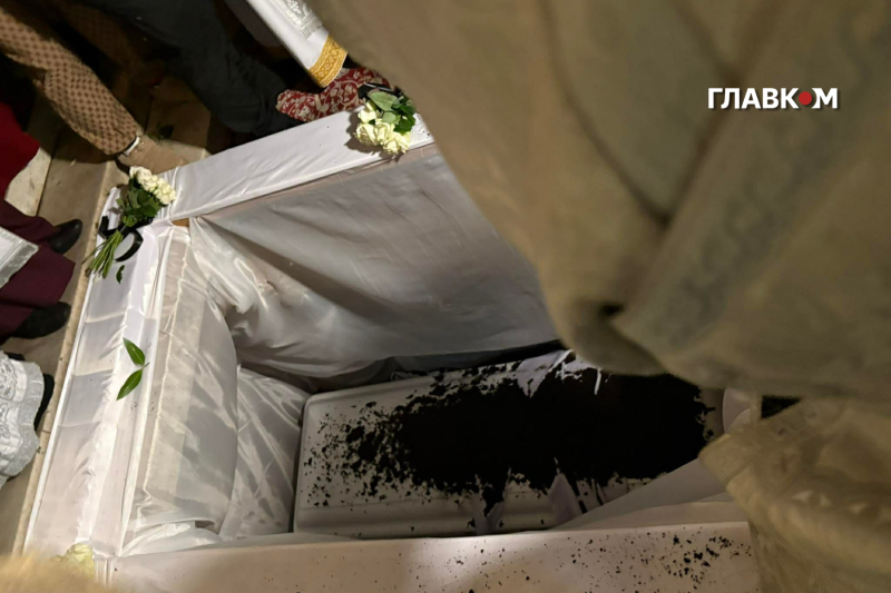 Україна попрощалася з Патріархом Філаретом. Церемонія поховання