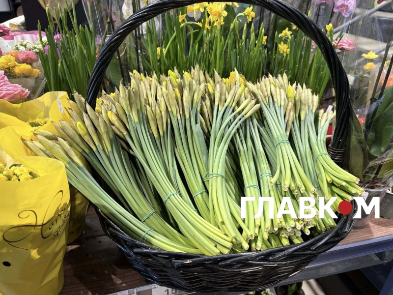 Скільки коштують квіти у Києві перед 8 березня: огляд цін на ринках та в магазинах