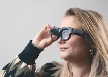 AR-окуляри Luna Glass покращують видимість у темряві для людей із порушеннями зору