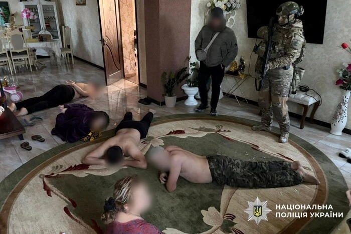 Викрито групу «ясновидиць», які ошукали родини військових на понад мільйон гривень