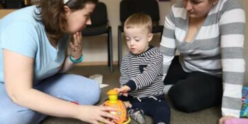 У Запоріжжі сім’ї з маленькими дітьми можуть безкоштовно отримати допомогу з розвитку