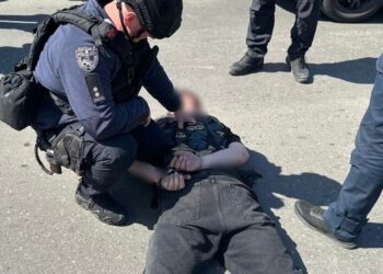 Стрілянина в Одесі: на вулиці затримали озброєного чоловіка