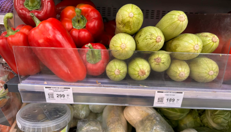 Ціни на ранні тепличні овочі б&rsquo;ють рекорди: що відбувається у супермаркетах Тернополя (ФОТО)