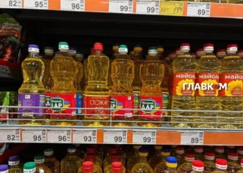 Скільки коштує пляшка олії у Києві: порівняння цін у найбільших мережах