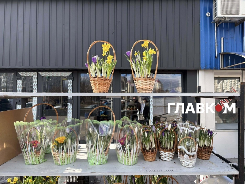 Скільки коштують квіти у Києві перед 8 березня: огляд цін на ринках та в магазинах