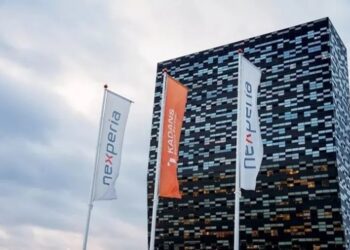 Китай попередив про ризик нової кризи чипів для автопрому