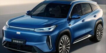 Geely представила гібридний кросовер із запасом ходу понад 1700 км