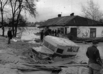 65-ті роковини Куренівської трагедії: як радянська влада намагалася приховати загибель сотень киян