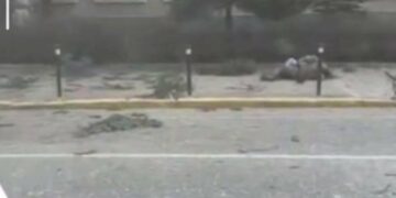 Загинув військовий – батько новонародженої дитини: у Франківську з’явилися перші подробиці влучання “шахеда” по центру (ВІДЕО)