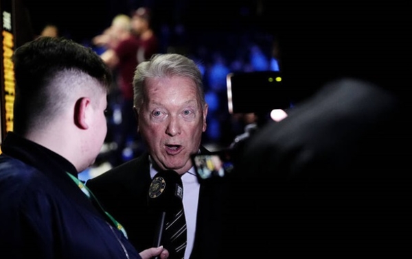 Промоутер планує гучний поєдинок Усика проти нової зірки Промоутер планує гучний поєдинок Усика проти нової зірки