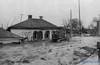 65-ті роковини Куренівської трагедії: як радянська влада намагалася приховати загибель сотень киян