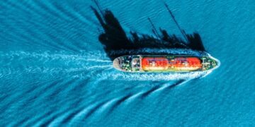 Покупці СПГ масово переорієнтовуються з Катару на США