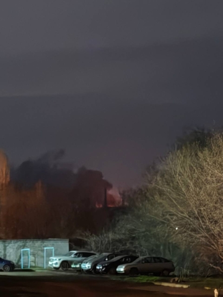 Сили оборони уразили Алчевський металургійний комбінат: виникла пожежа, - ФОТО, ВІДЕО