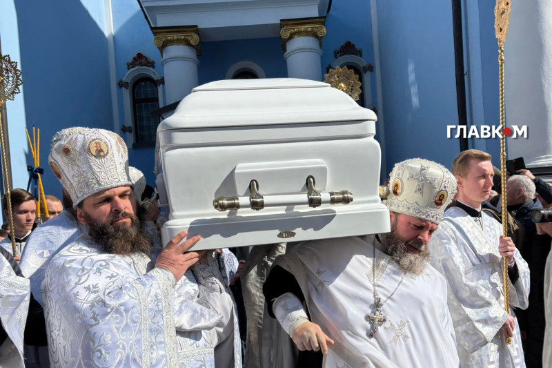 Україна попрощалася з Патріархом Філаретом. Церемонія поховання