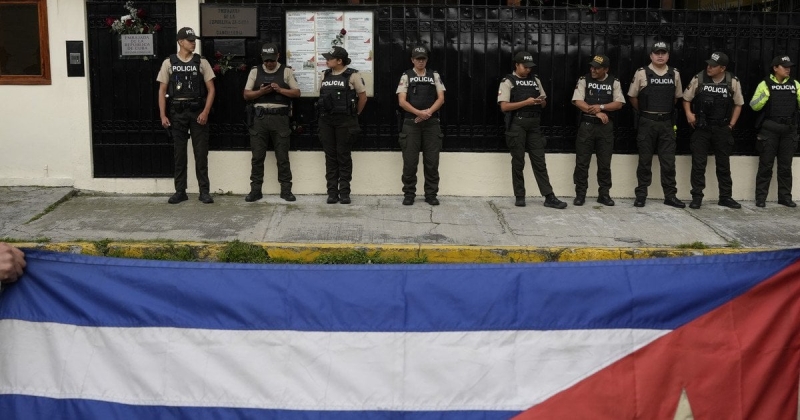 На Кубі штурмують офіси Компартії: блекаут та дефіцит їжі вивели людей на вулиці