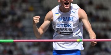 Олег Дорощук – чемпіон світу зі стрибків у висоту в залах!