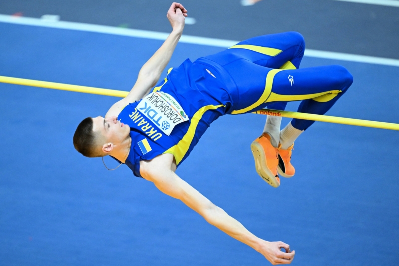Олег Дорощук - чемпіон світу зі стрибків у висоту в залах!