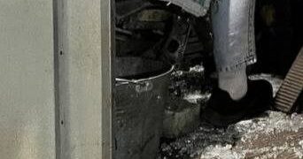 У Кривому Розі невідомі закидали камінням трамвай: поранено водійку