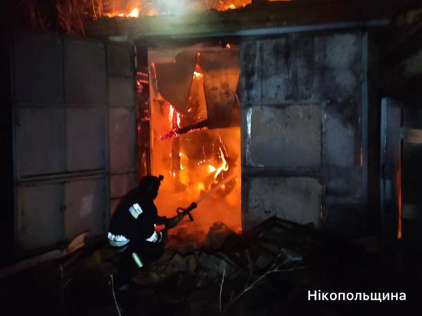 Ворожі обстріли Дніпропетровщини не припиняються: є постраждалі