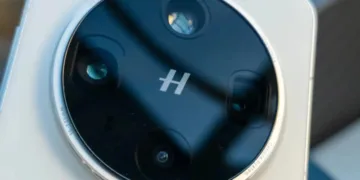 Гонка мегапікселів набирає обертів: Oppo тестує флагман Find X10 Pro Max з трьома 200 Мп сенсорами