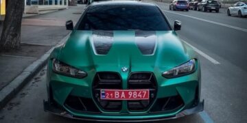 У Києві помітили екстремальний 550-сильний спорткар BMW (ФОТО)