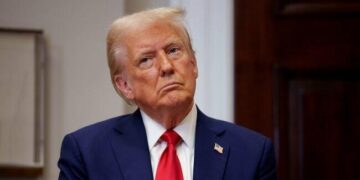 «Цього б не сталося» – Трамп закликав посилити безпеку Білого дому після стрілянини