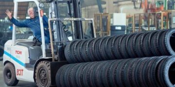 Єдиний в Україні шинний завод «ROSAVA» закінчує свою історію: звільнено 1200 робітників