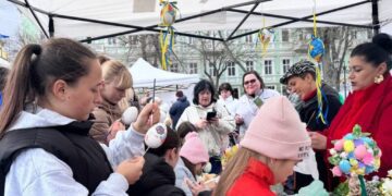 У центрі Одеси пройшла благодійна Великодня майстерня
