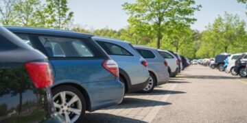 Названо найпопулярніші бензинові авто березня