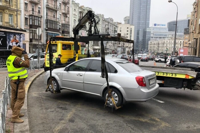 У Києві подорожчає евакуація авто: названо дату