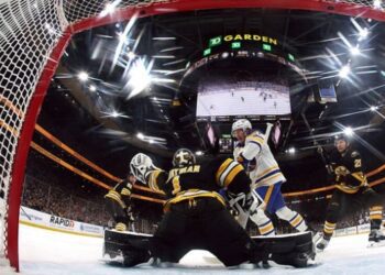 НХЛ: Кароліна та Колорадо святкують перемоги