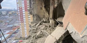 Обстріл столиці 16 квітня: поліція оприлюднила кадри з місць влучань