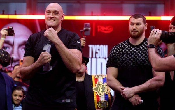 Ф’юрі зробив жорстку заяву про бій з Махмудовим Ф’юрі зробив жорстку заяву про бій з Махмудовим