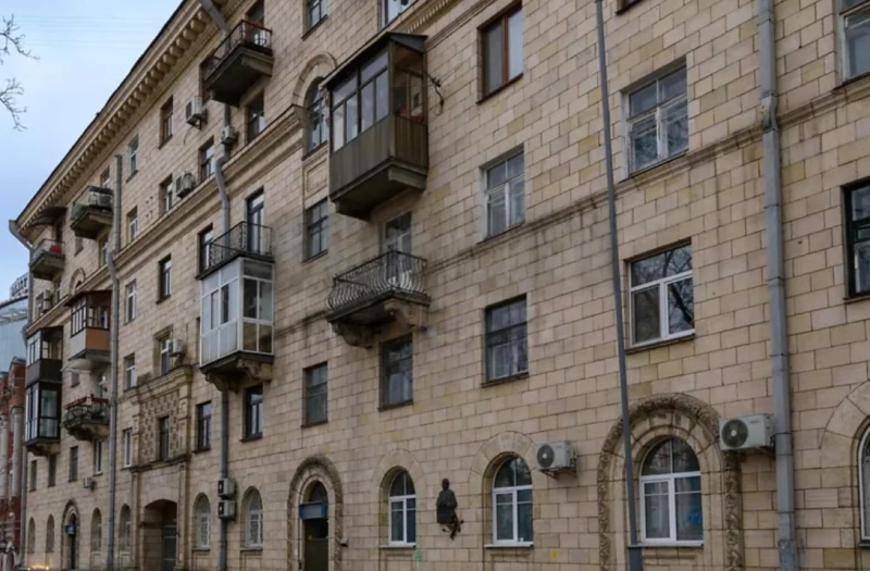 Оренда житла у Києві: який вигляд має квартира за 130 тис. грн з видом на Софійську площу