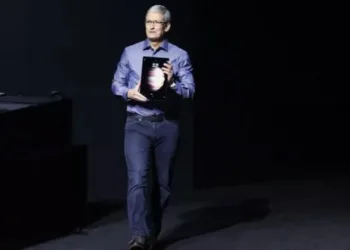 Нова епоха Apple: хто такий Джон Тернус і чому Тім Кук довірив йому компанію