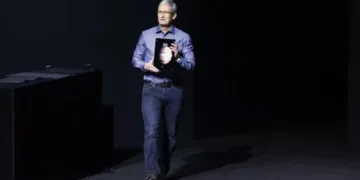 Нова епоха Apple: хто такий Джон Тернус і чому Тім Кук довірив йому компанію