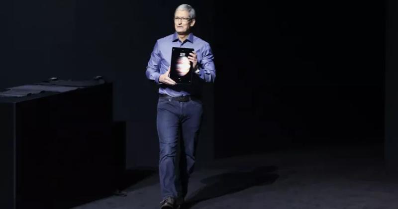 Нова епоха Apple: хто такий Джон Тернус і чому Тім Кук довірив йому компанію