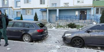 Терехов просить харків’ян не підходити до вікон