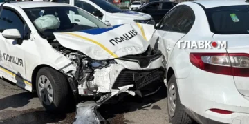 Масштабна ДТП у Києві: серед учасників – екіпаж поліції (фото)