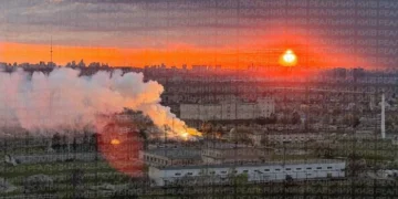 На Лівому березі Києва – перебої зі світлом, затримується електротранспорт