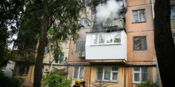 Пожежа в Київському районі Одеси: горіли балкони та квартира в п’ятиповерхівці