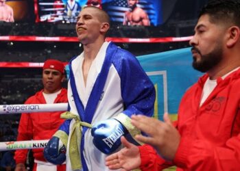 Українець вийде на ринг проти спадкоємця легенди боксу