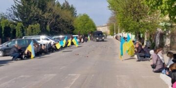 Місто стало на коліна: на Тернопільщині поховали полеглого бійця (ФОТО)